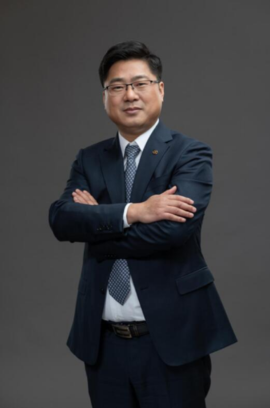 黄文炳（北京海纳川汽车部件股份有限公司党委副书记、总裁）