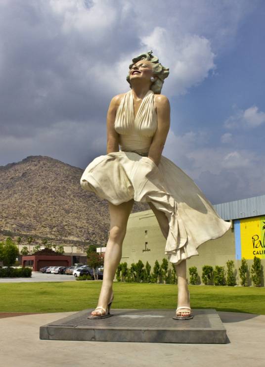 玛丽莲·梦露（苏厄德·约翰逊创作的雕塑）