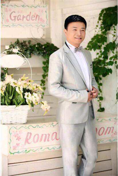 周巍（男高音歌唱家）