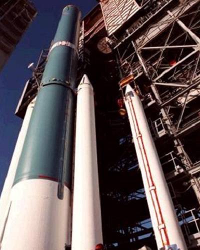 固体火箭助推器