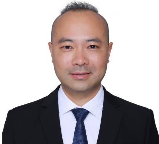 杨晓阳（成都市文学艺术界联合会党组书记、主席）