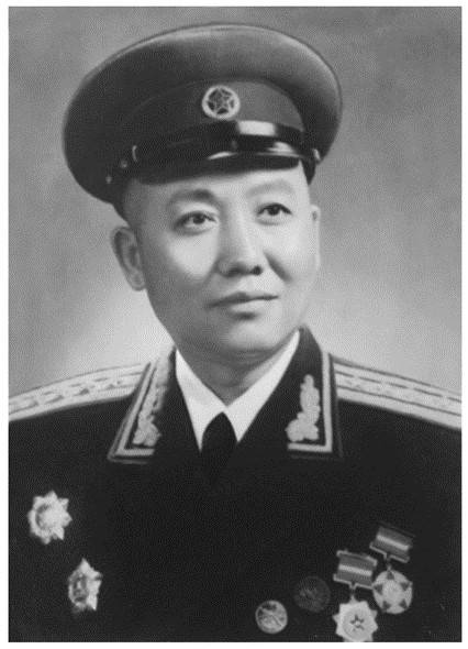 彭辉（河南省军区原副司令员）