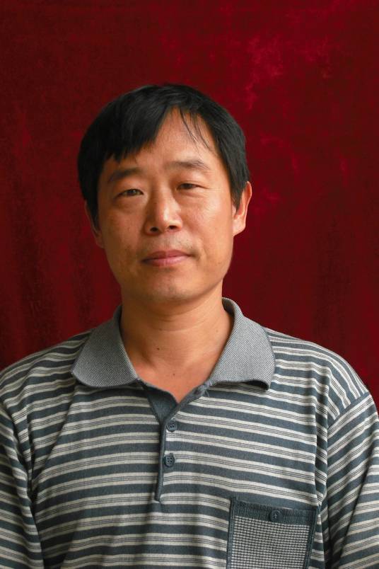 李向东（万里镇人大主席）