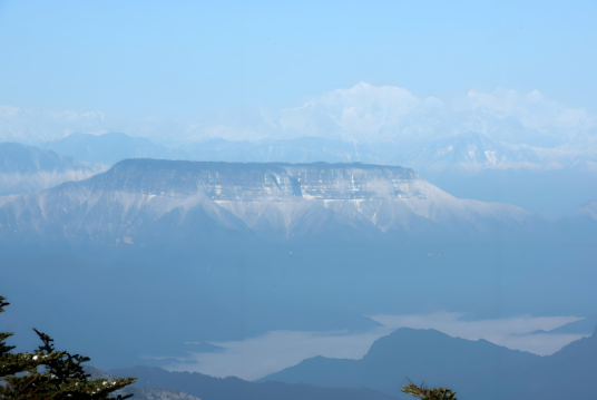 桌山（四川省雅安市的景区）