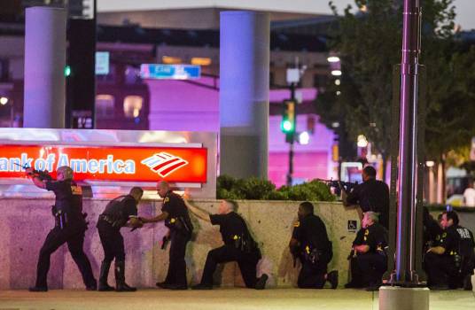 7·7美国警察枪杀黑人事件