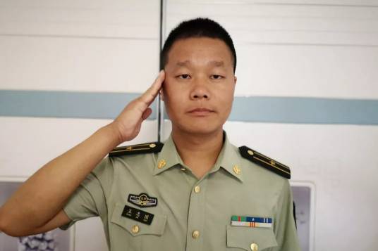 王志国（武警海警某部现役警官、“守岛英雄”王继才的儿子）