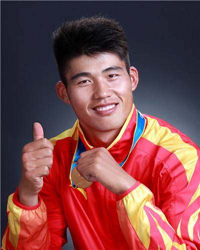 郑小龙（中国赛艇运动员）