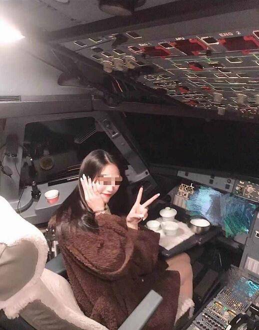 1·4桂林航空“女乘客进入飞机驾驶舱”事件