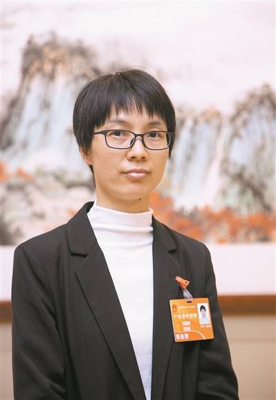 刘丽萍（第十四届全国人大代表，广东省河源市和平县瑞丰种养专业合作社水果种植专业户）