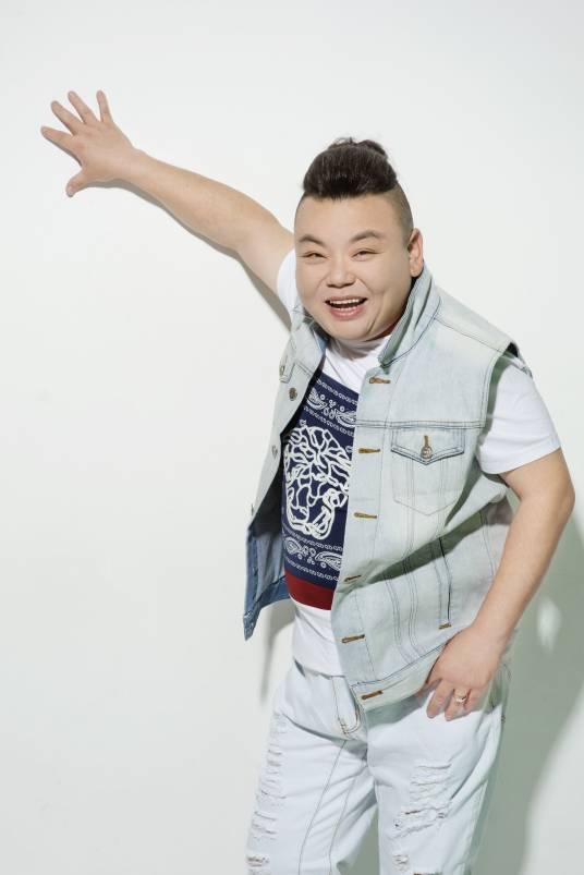 刘刚（中国内地知名主持人、演员、歌手）