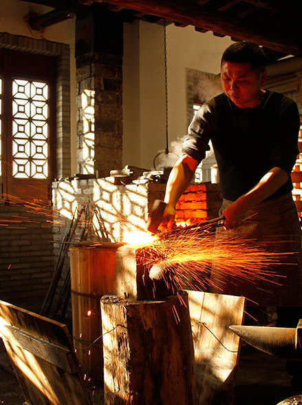 龙泉宝剑锻制技艺（浙江省龙泉市传统工艺美术技艺）