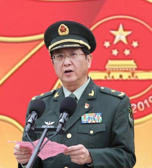 李泽华（第77集团军政委）