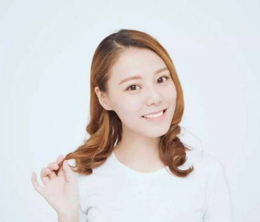 张安琪（中国内地女配音演员）