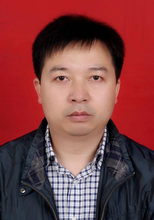 潘峰（四川省达州市委政法委常务副书记）