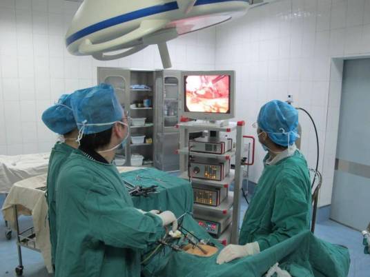 腹腔镜下胆囊切除术