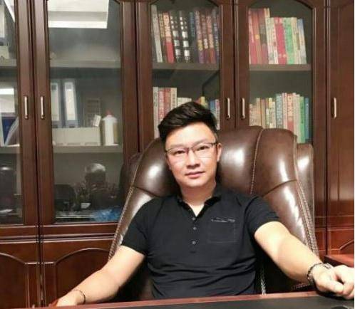 官人（中国企业家）