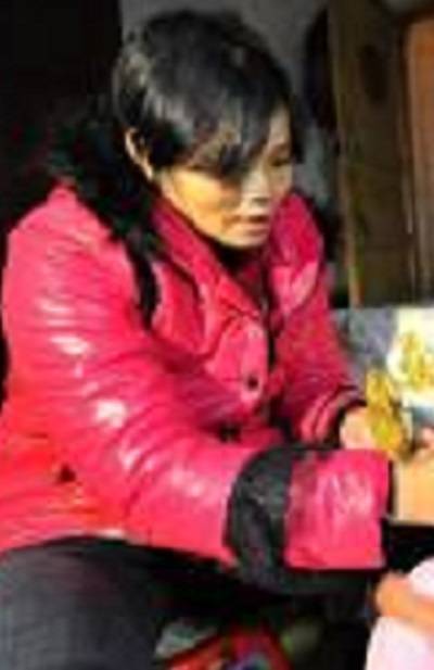 华青（广西柳州市“卖唱妈妈”）