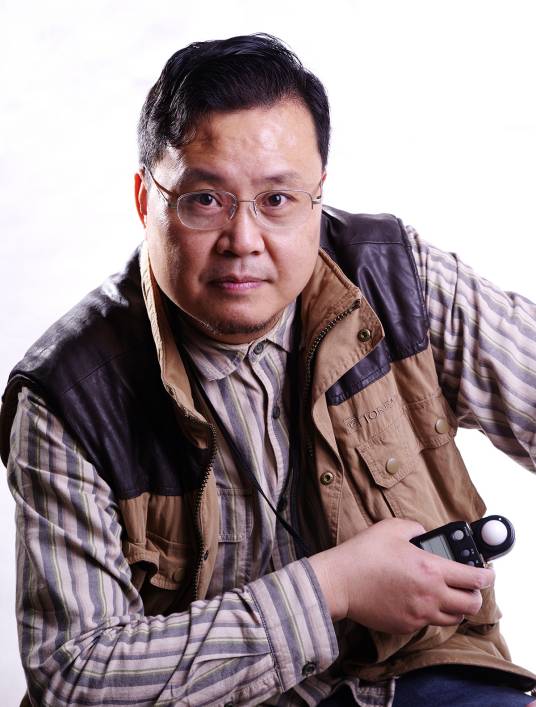 赖小明（赣南师范大学美术学院 , 教授）