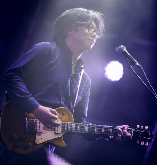 龙隆(中国内地音乐制作人,吉他、贝斯演奏家,文化活动策划人,乐器收藏家)