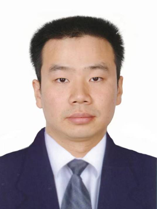 张刚（山东省信发集团有限公司董事长、第十四届全国人大代表）