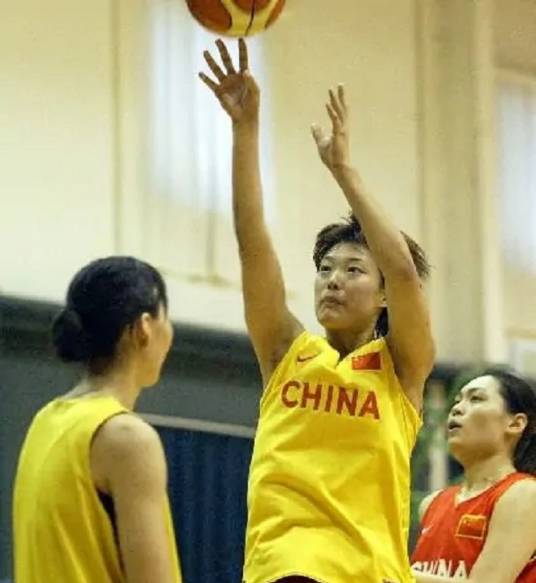 张琳（WCBA篮球运动员）