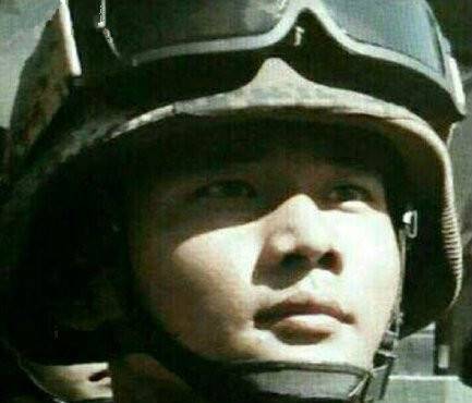 李硕硕（中国人民解放军炮兵第十师旅下军人）