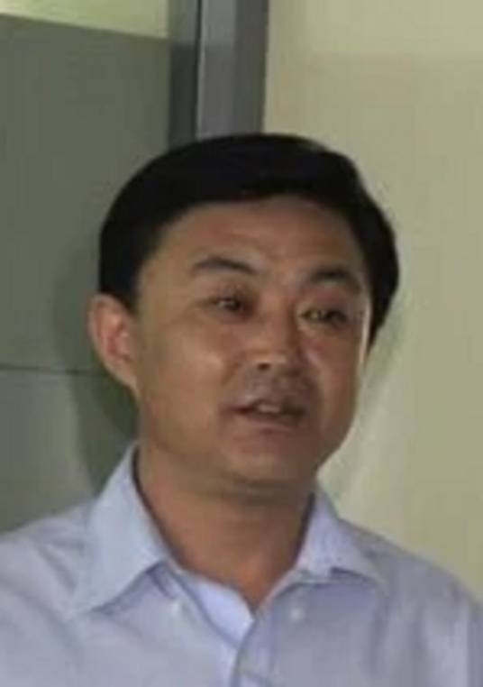 高军（原中共辽宁省营口市委副书记、市长）