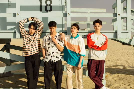 INTERSECTION（日美混血男子演唱组合）