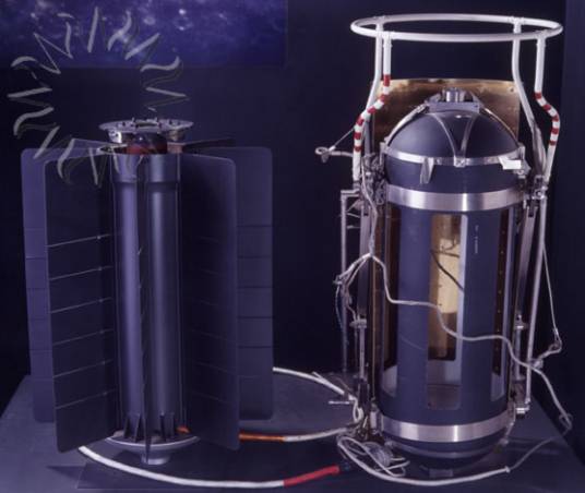 同位素温差发电机