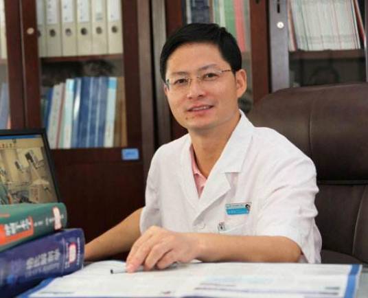 蔡建春（厦门大学附属中山医院院长、党委副书记）