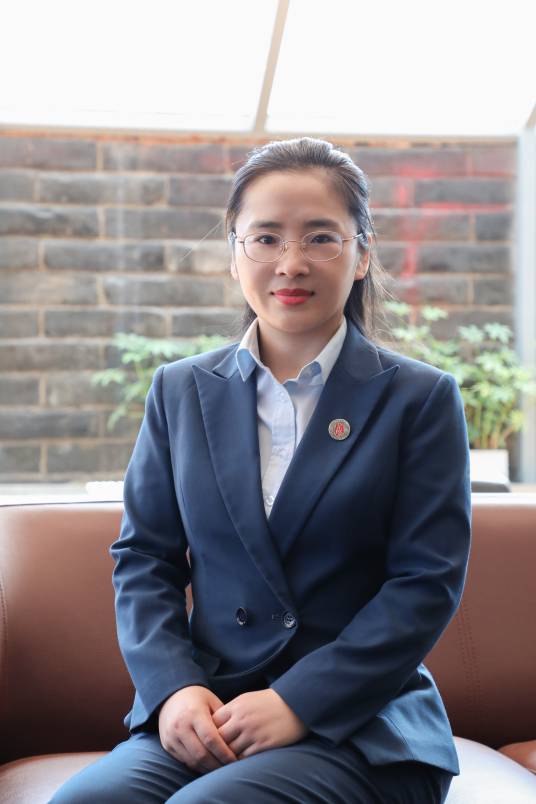 李桃桃（北京市京师律师事务所执业律师）