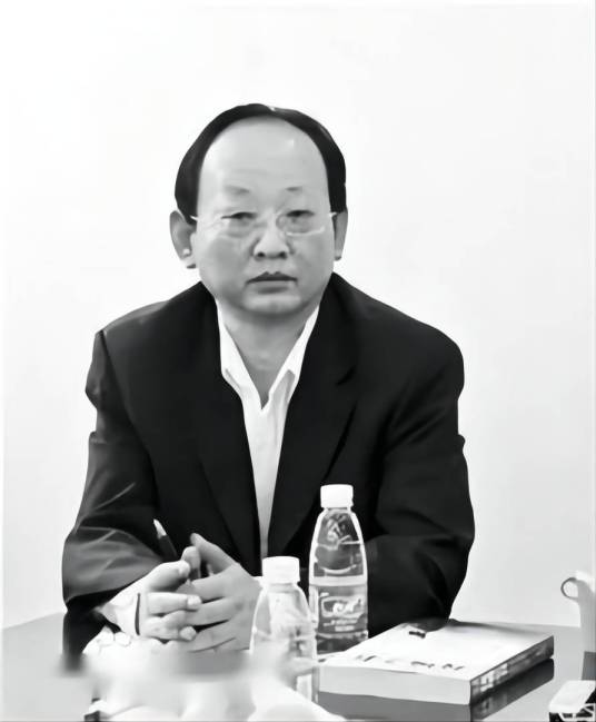 李昶（《科幻世界》社长）