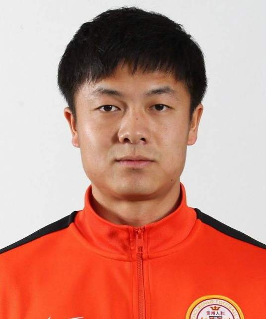 陈子介（中国职业足球运动员）