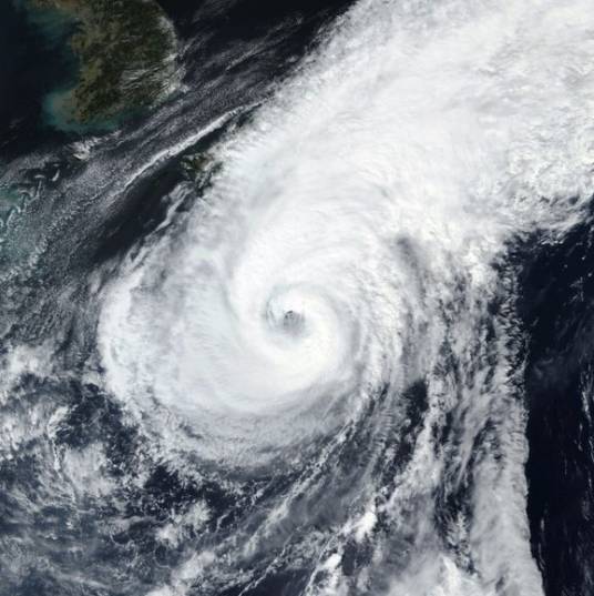 台风灿鸿（2020年第14号台风）