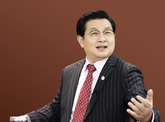 陈浩（上海文峰美发美容有限公司总裁）