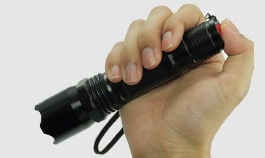 强光防爆手电筒