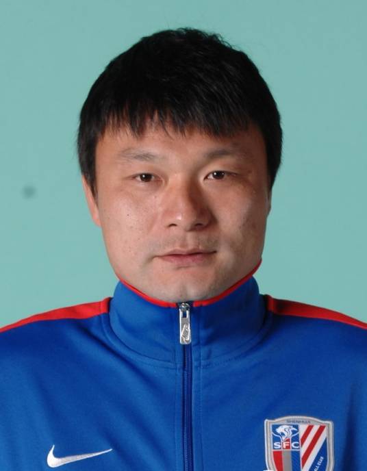 姜坤（中国足球运动员、教练）