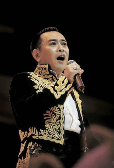 黄昏（罗文演唱歌曲）