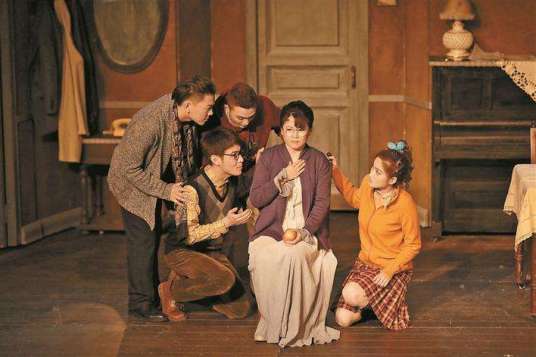 青春禁忌游戏（柳德米拉·拉苏莫夫斯卡雅创作话剧剧本）