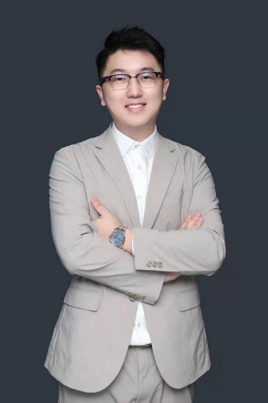 郑秋实（虎啸传媒董事/副总裁）