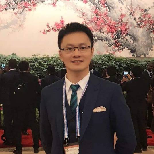 张文鸿（华南城集团党委书记、好百年集团董事长兼总裁）