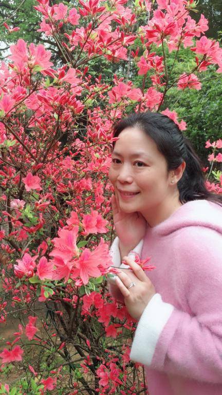 袁慧敏（湖南大学艺术教育中心副教授、国家二级演员）