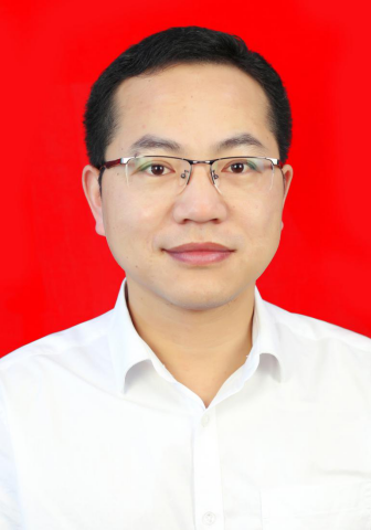 潘冠（湖南省宁乡市自然资源局党组成员、副局长）