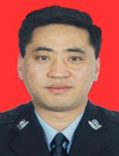郭天祥（山西省高平市公安局三级高级警长、交警大队大队长）