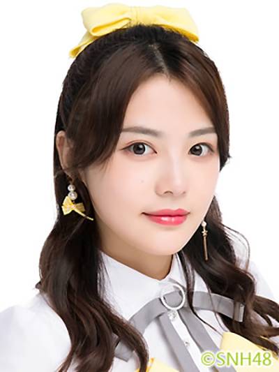 李钊（中国女歌手，SNH48成员）