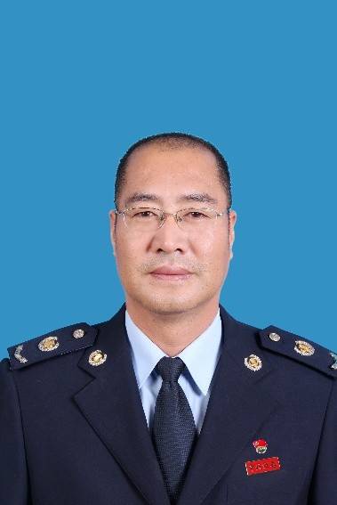 闫永明（国家税务总局腾冲市税务局党委书记、局长、一级主办）