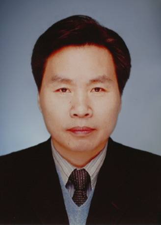 邱国栋（东北财经大学教授）