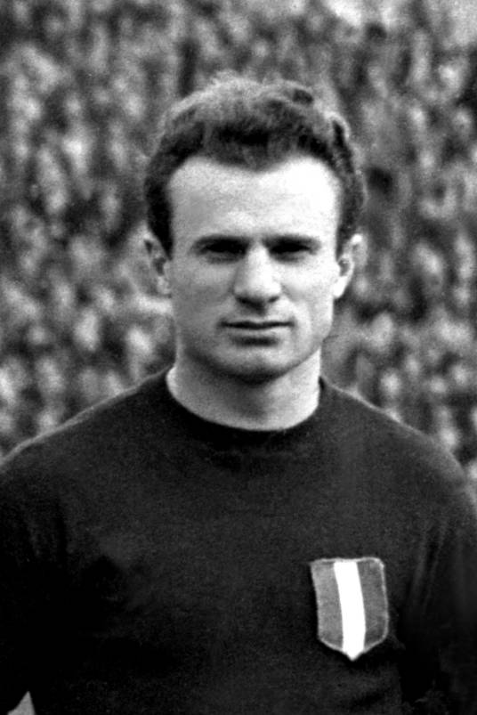 瓦伦蒂诺·马佐拉