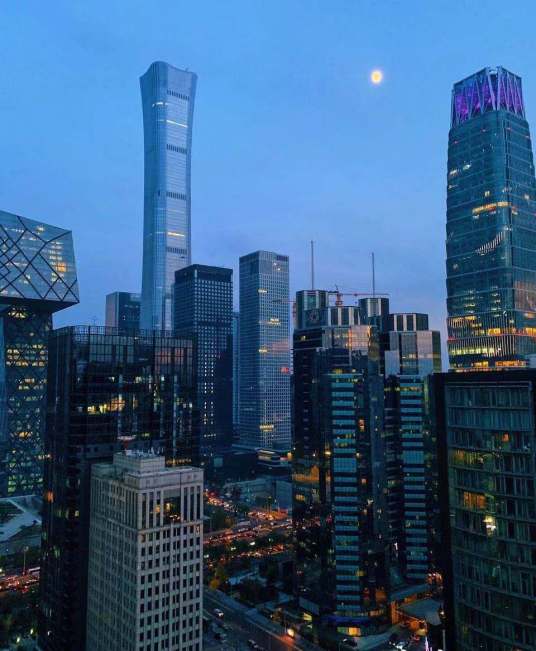 全球城市（全球经济系统的中枢或世界城市网络体系中的组织结点）