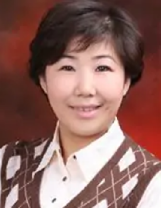崔莉莉（公司广告营销副总裁）